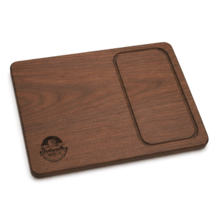 Porterhouse 14 by 18 inch steak board, handcrafted detail view